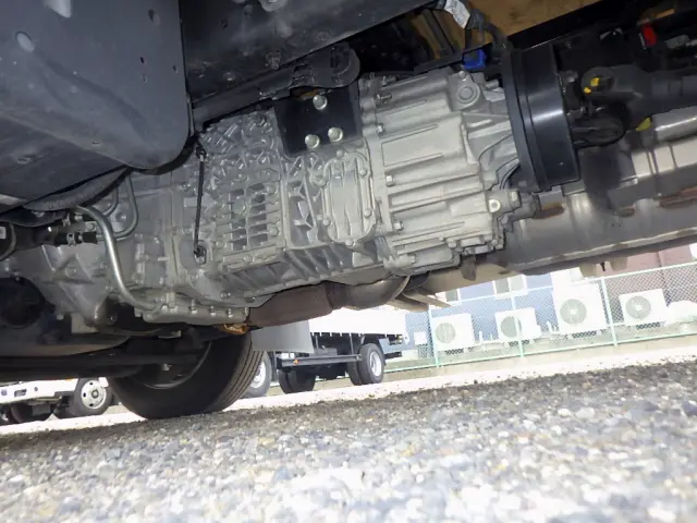 いすゞ エルフ 2RG-NMR88R(2WD)の写真25