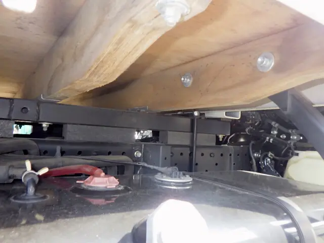 いすゞ エルフ 2RG-NMR88R(2WD)の写真26