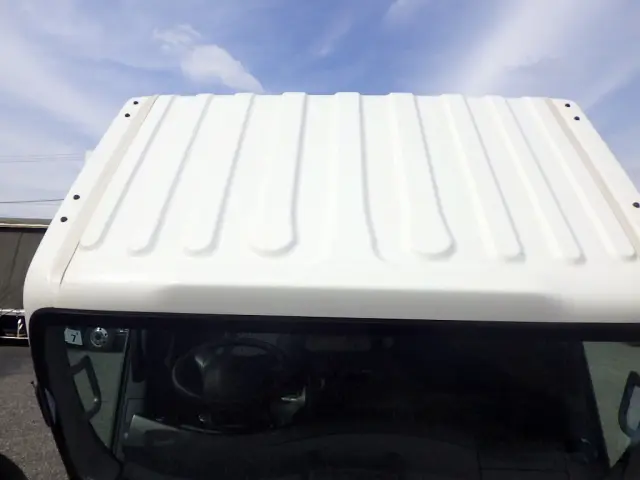 いすゞ エルフ 2RG-NMR88R(2WD)の写真33