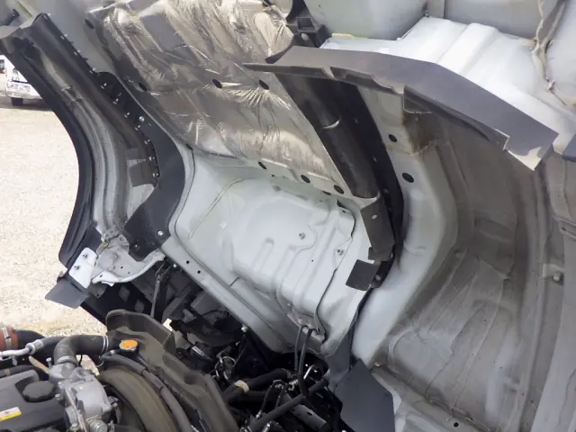 いすゞ エルフ 2RG-NMR88R(2WD)の写真34