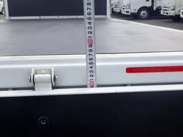 いすゞ エルフ 2RG-NMR88R(2WD)の写真42