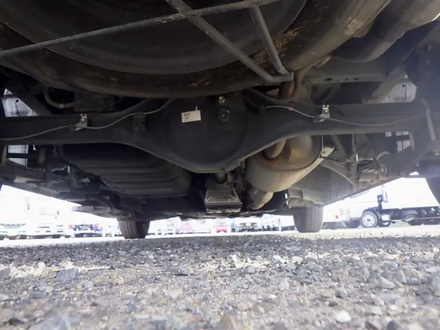 トヨタ ハイエース 3BA-TRH214W(2WD)の写真32