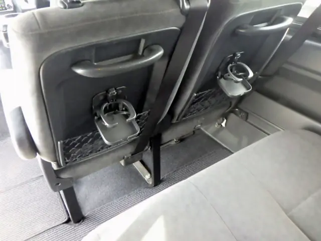 トヨタ ハイエース 3BA-TRH214W(2WD)の写真45