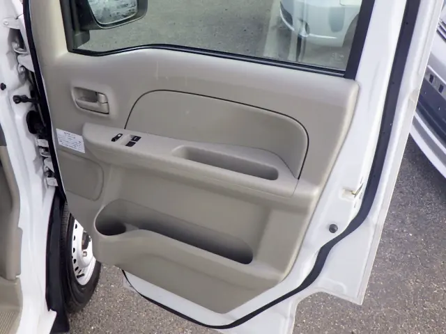 日産 クリッパーバン 5BD-DR17V(2WD)の写真45