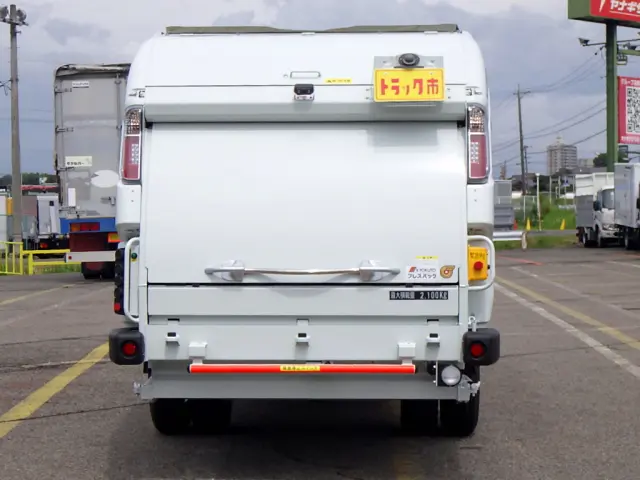 三菱 キャンター 2RG-FEAV0(2WD)の写真6