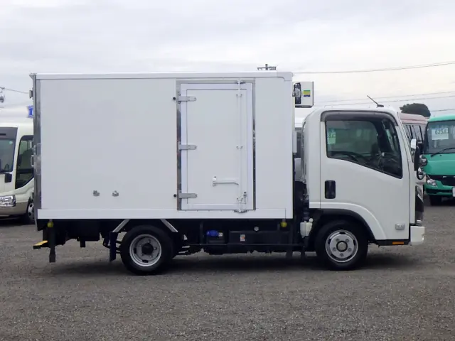 いすゞ エルフ 2RG-NLR88AM(2WD)の写真5