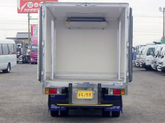 いすゞ エルフ 2RG-NLR88AM(2WD)の写真8