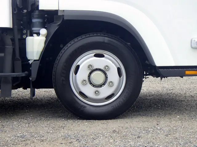 いすゞ エルフ 2RG-NLR88AM(2WD)の写真24