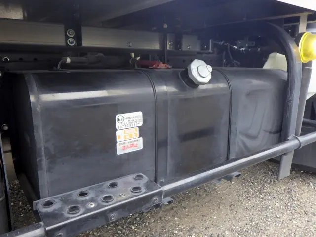 いすゞ エルフ 2RG-NLR88AM(2WD)の写真36