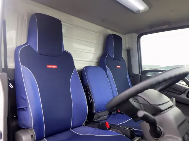 いすゞ エルフ 2RG-NLR88AM(2WD)の写真41