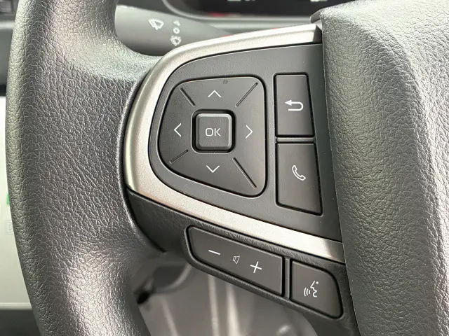トヨタ ハイエースバン 3DF-GDH201V(2WD)の写真31