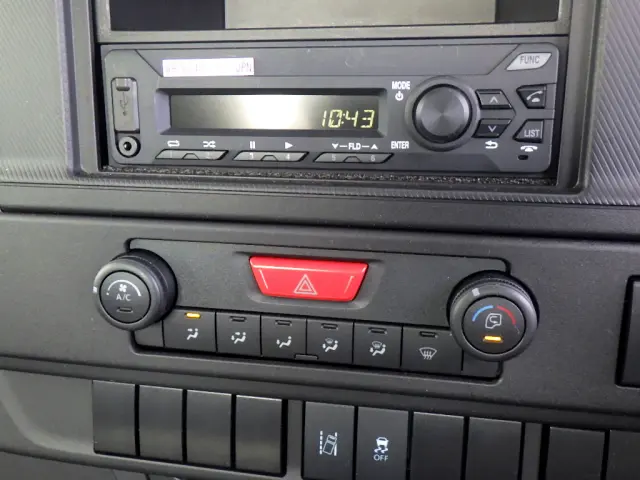 いすゞ エルフ 3DF-NHR87AF(2WD)の写真19