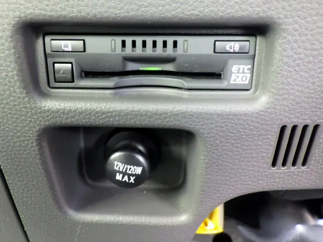 いすゞ エルフ 3DF-NHR87AF(2WD)の写真24