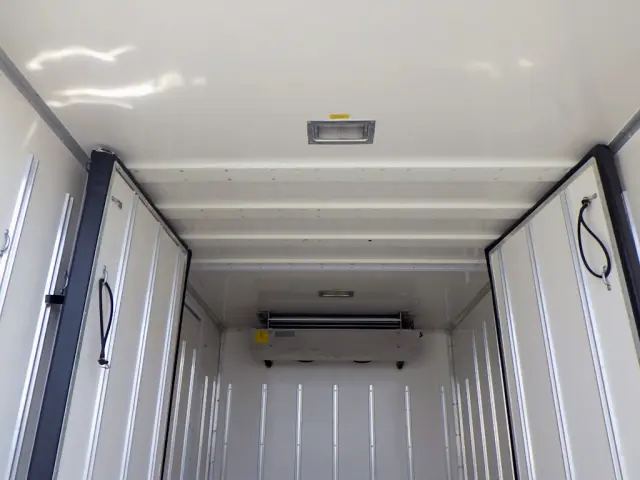 トヨタ ダイナ 2RG-XZC605(2WD)の写真12