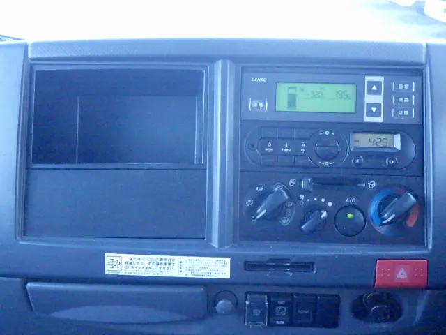 いすゞ エルフ TPG-NMR85AN(2WD)の写真19