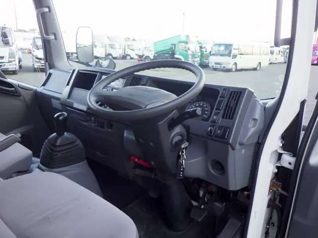 いすゞ エルフ TPG-NMR85AN(2WD)の写真27