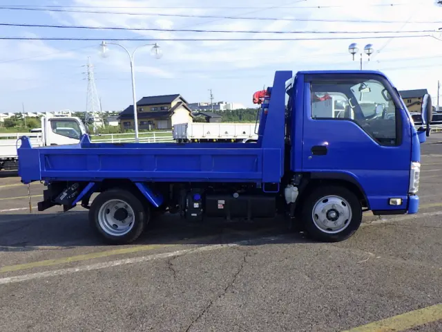 いすゞ エルフ 2RG-NJR88AN(2WD)の写真5