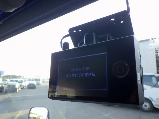 いすゞ エルフ 2RG-NJR88AN(2WD)の写真18