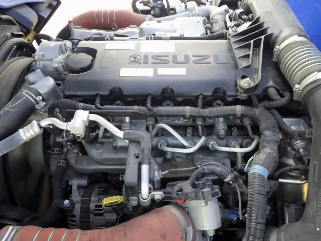 いすゞ エルフ 2RG-NJR88AN(2WD)の写真33