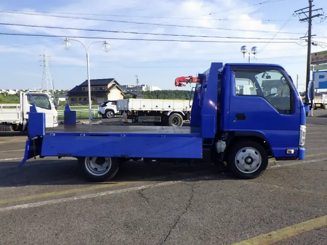 いすゞ エルフ 2RG-NJR88AN(2WD)の写真37