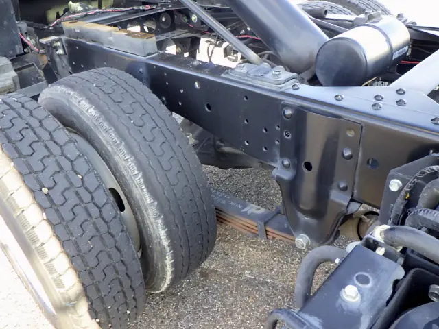 いすゞ エルフ 2RG-NJR88AN(2WD)の写真44