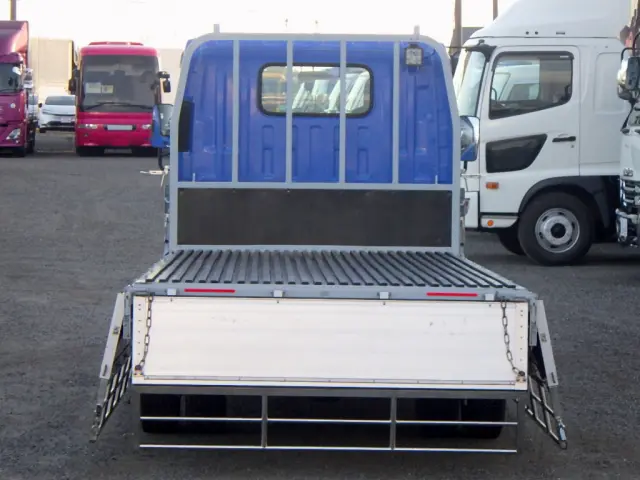いすゞ エルフ TRG-NLR85AR(2WD)の写真7