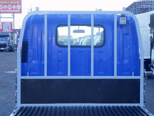 いすゞ エルフ TRG-NLR85AR(2WD)の写真10