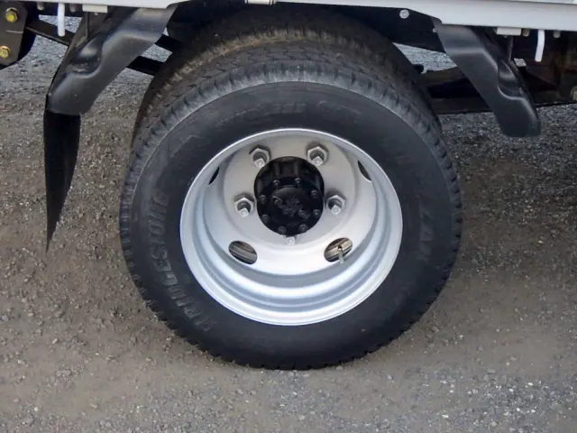 いすゞ エルフ TRG-NLR85AR(2WD)の写真20