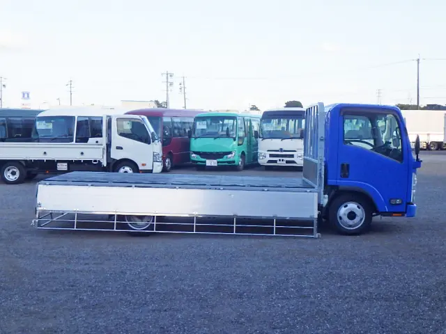 いすゞ エルフ TRG-NLR85AR(2WD)の写真29