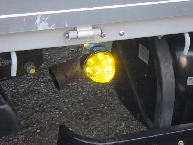 いすゞ エルフ TRG-NLR85AR(2WD)の写真37