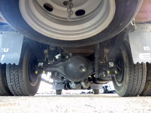 いすゞ エルフ TRG-NLR85AR(2WD)の写真38