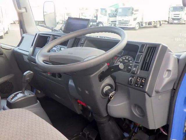 いすゞ エルフ TRG-NLR85AR(2WD)の写真47