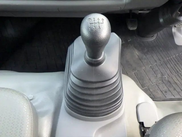 日野 デュトロ 2RG-XZU710M(2WD)の写真13