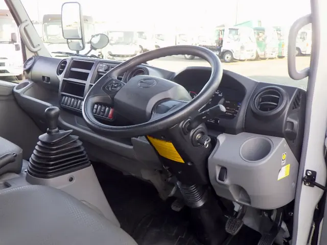 日野 デュトロ 2RG-XZU710M(2WD)の写真43