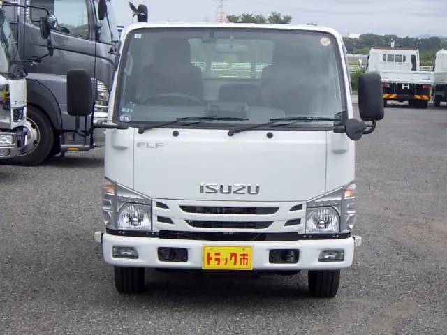 いすゞ エルフ 2RG-NHR88A(2WD)の写真3