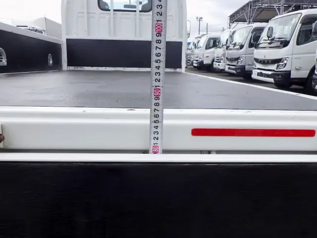 いすゞ エルフ 2RG-NHR88A(2WD)の写真35
