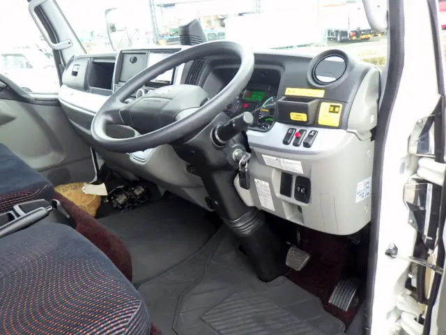 三菱 キャンター TPG-FEB50(2WD)の写真47