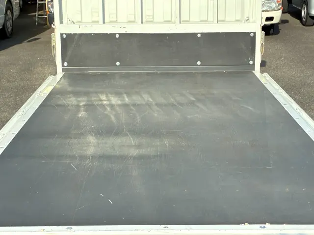三菱 キャンター 2RG-FBA20(2WD)の写真9