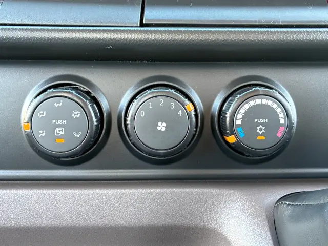 三菱 キャンター 2RG-FBA20(2WD)の写真20