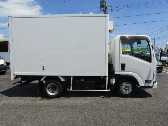走行距離は多少走っていますが、まだまだ活躍してくれる冷蔵冷凍車です！！|いすゞ エルフ TRG-NLR85AN(2WD)の写真5