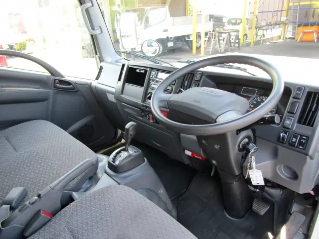 いすゞ エルフ TRG-NLR85AN(2WD)の写真17