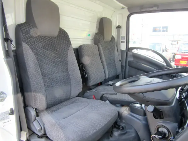 いすゞ エルフ TRG-NLR85AN(2WD)の写真18