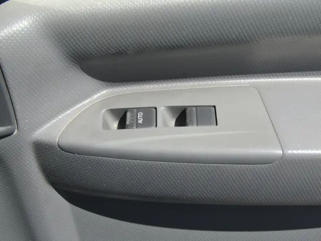 いすゞ エルフ TRG-NLR85AN(2WD)の写真31