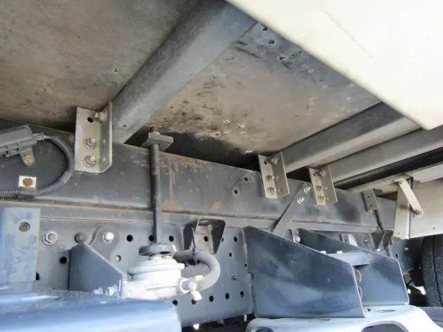 いすゞ エルフ TRG-NLR85AN(2WD)の写真40