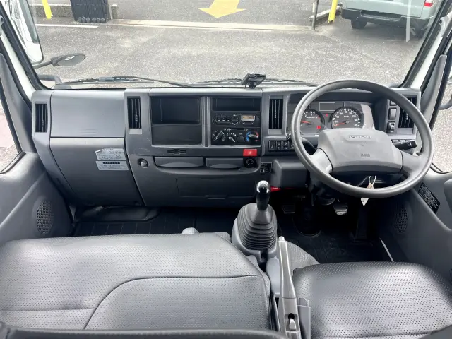 いすゞ エルフ TRG-NJS85A(4WD)の写真13