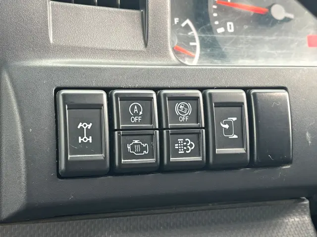 いすゞ エルフ TRG-NJS85A(4WD)の写真21