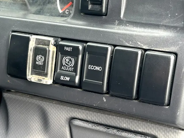 いすゞ エルフ TRG-NJS85A(4WD)の写真22