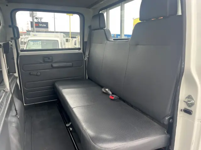 いすゞ エルフ TRG-NJS85A(4WD)の写真25