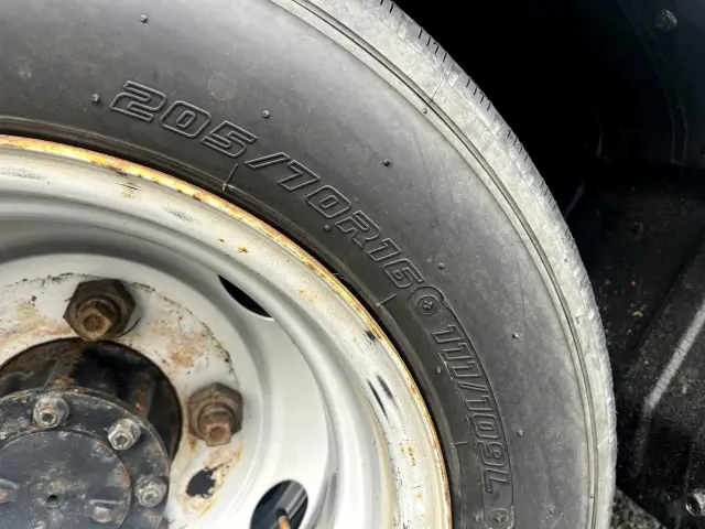 いすゞ エルフ TRG-NJS85A(4WD)の写真43