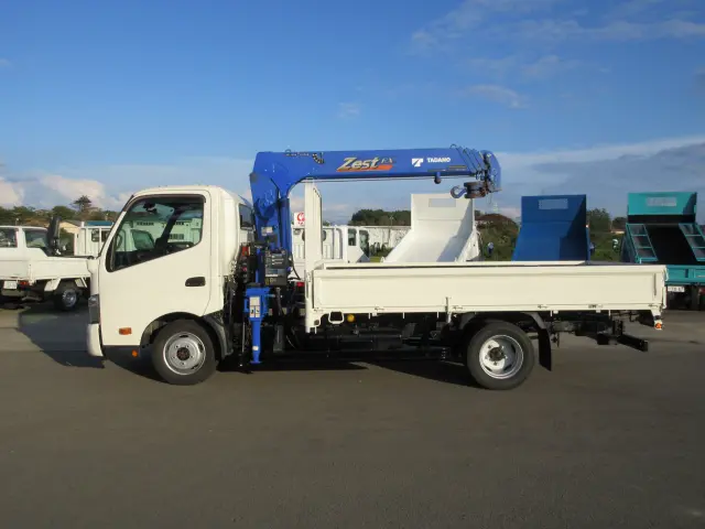 日野 デュトロ 2KG-XZU775M(4WD)の写真8